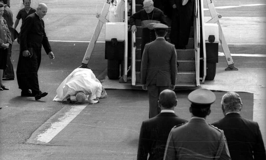 Visitas de João Paulo II ao Brasil: um santo entre nós