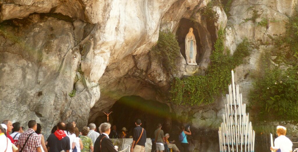 A história de Nossa Senhora de Lourdes