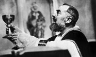 Padre Pio e a Eucaristia: o altar como lugar de união com Cristo