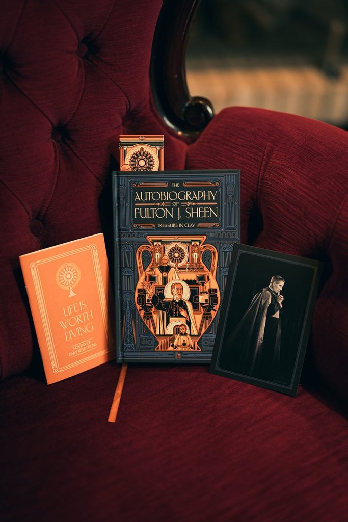 autobiografia de fulton sheen, edição em inglês.